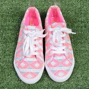 ROCKET DOG | COTTON CANVAS BRIGHTLY COLORED AZTEC PATTERNED LACE-UP SNEAKERS